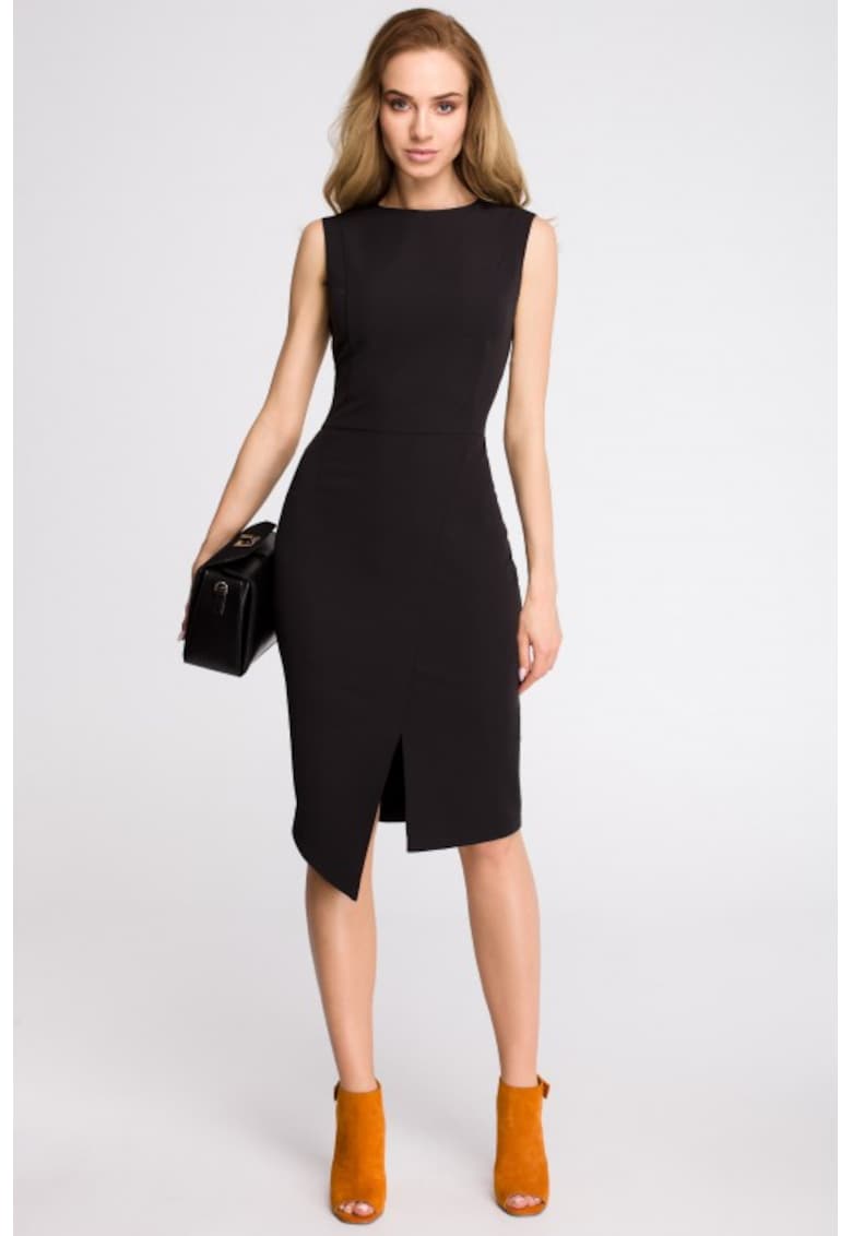 Rochie cu taietura asimetrica in fata -