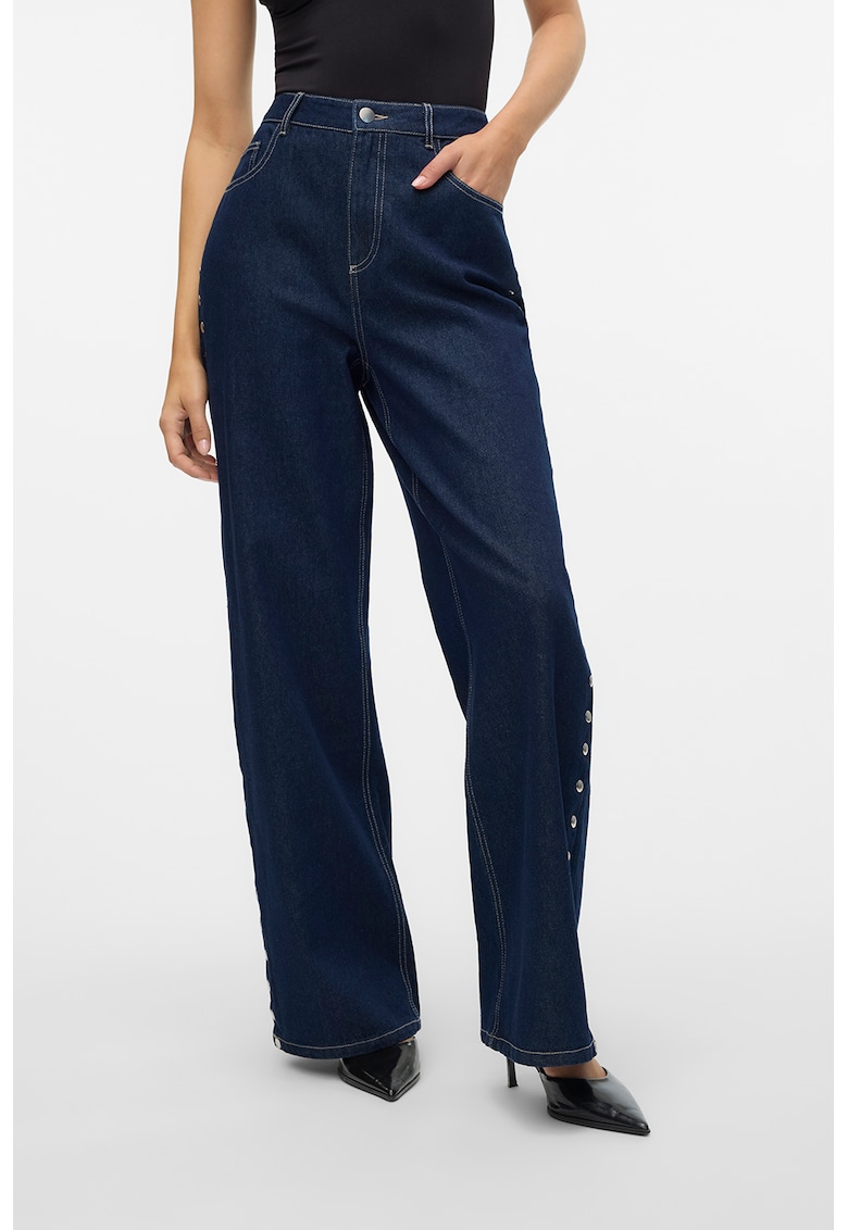 Blugi cu croiala ampla