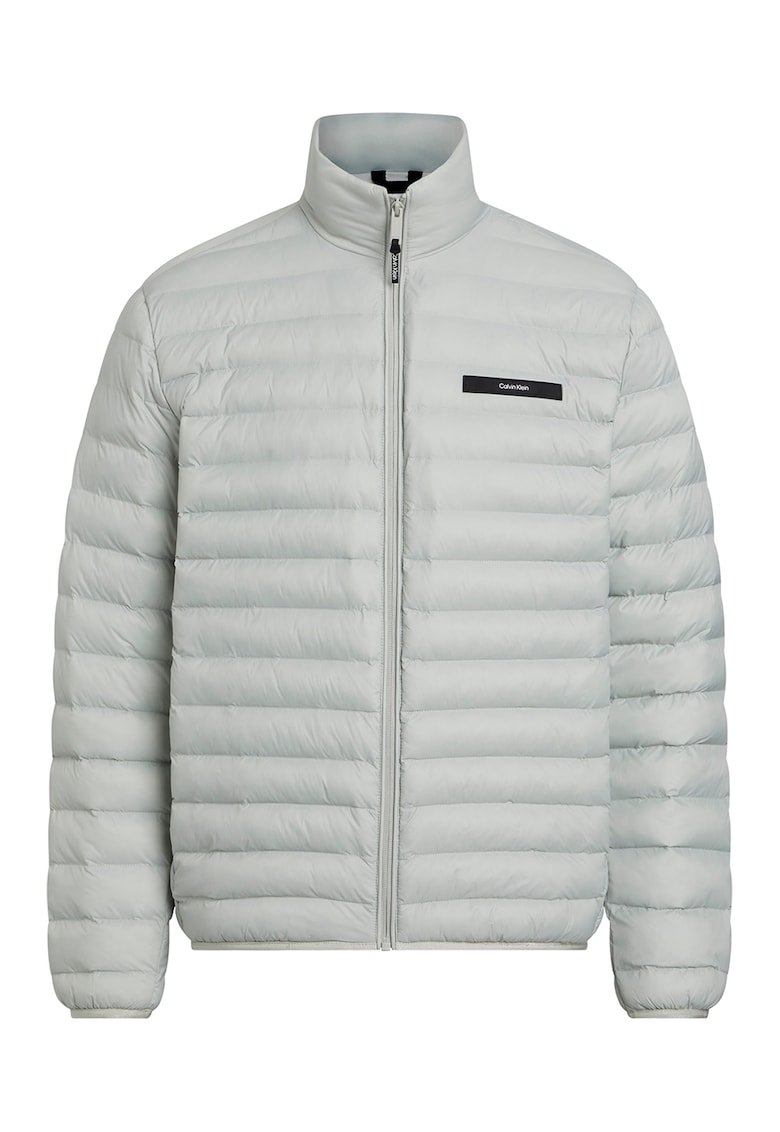 Geaca matlasata cu buzunare cu fermoar