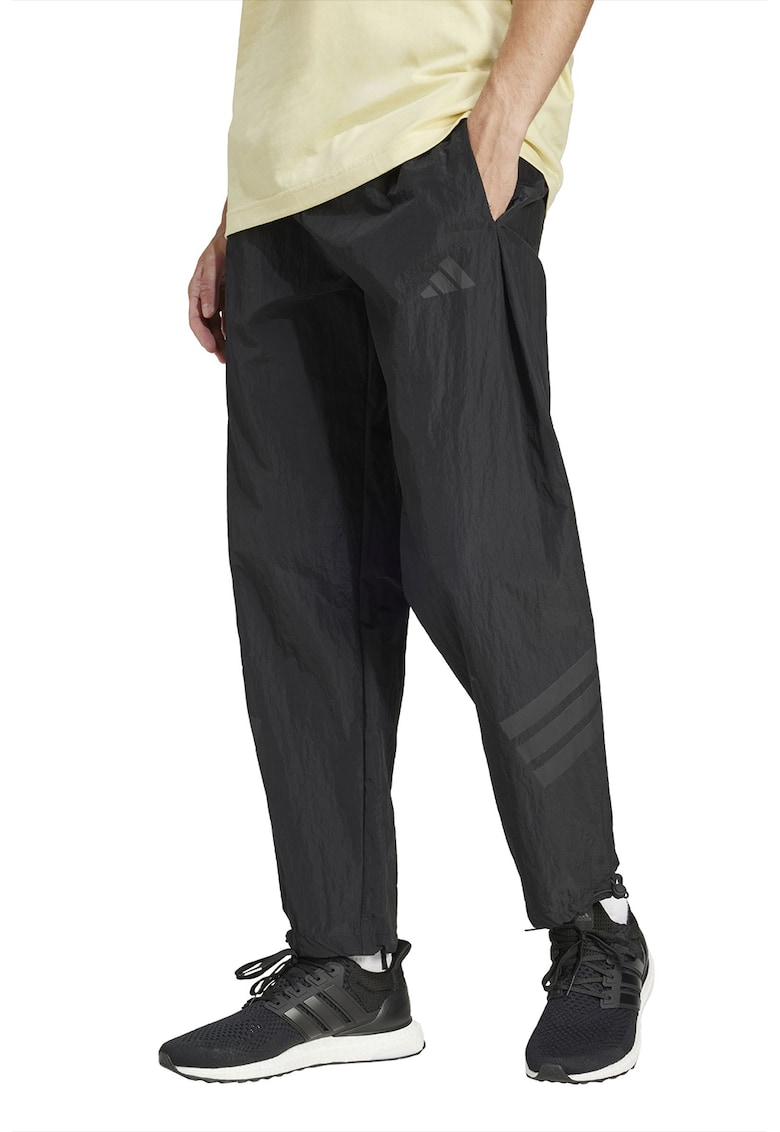 Pantaloni de trening cu buzunare laterale - Negru