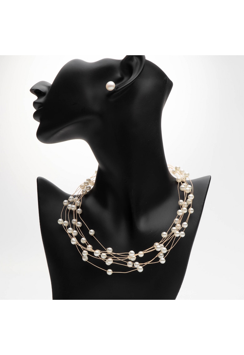 Colier Cu Perle Mari La Baza Gatului Colier Cu Perle Mari La Baza Gatului