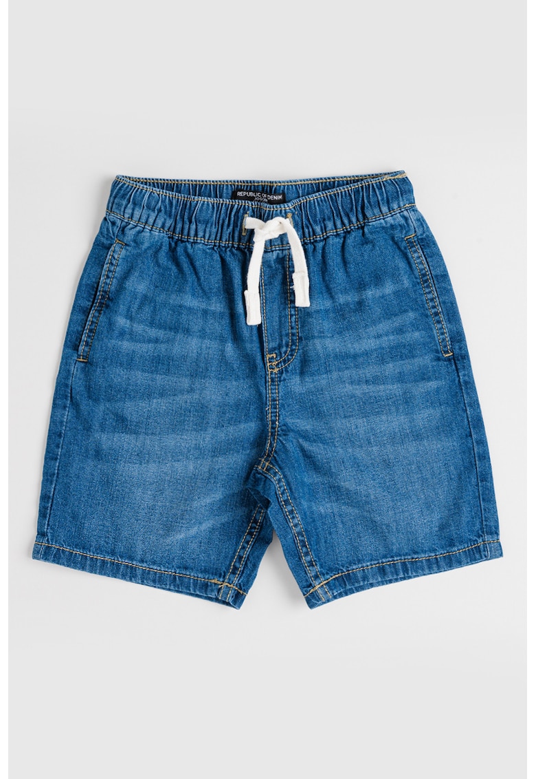 Blugi scurti cu snur