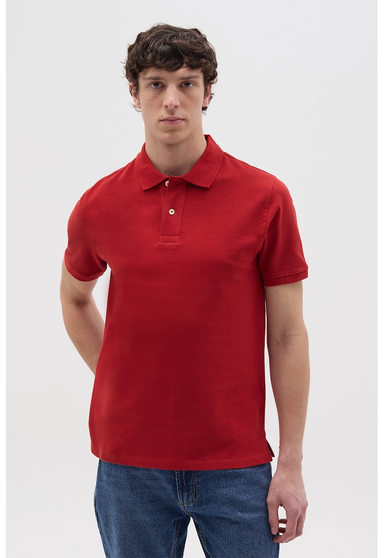 Tricou regular fit cu fenta cu nasturi - Caramiziu