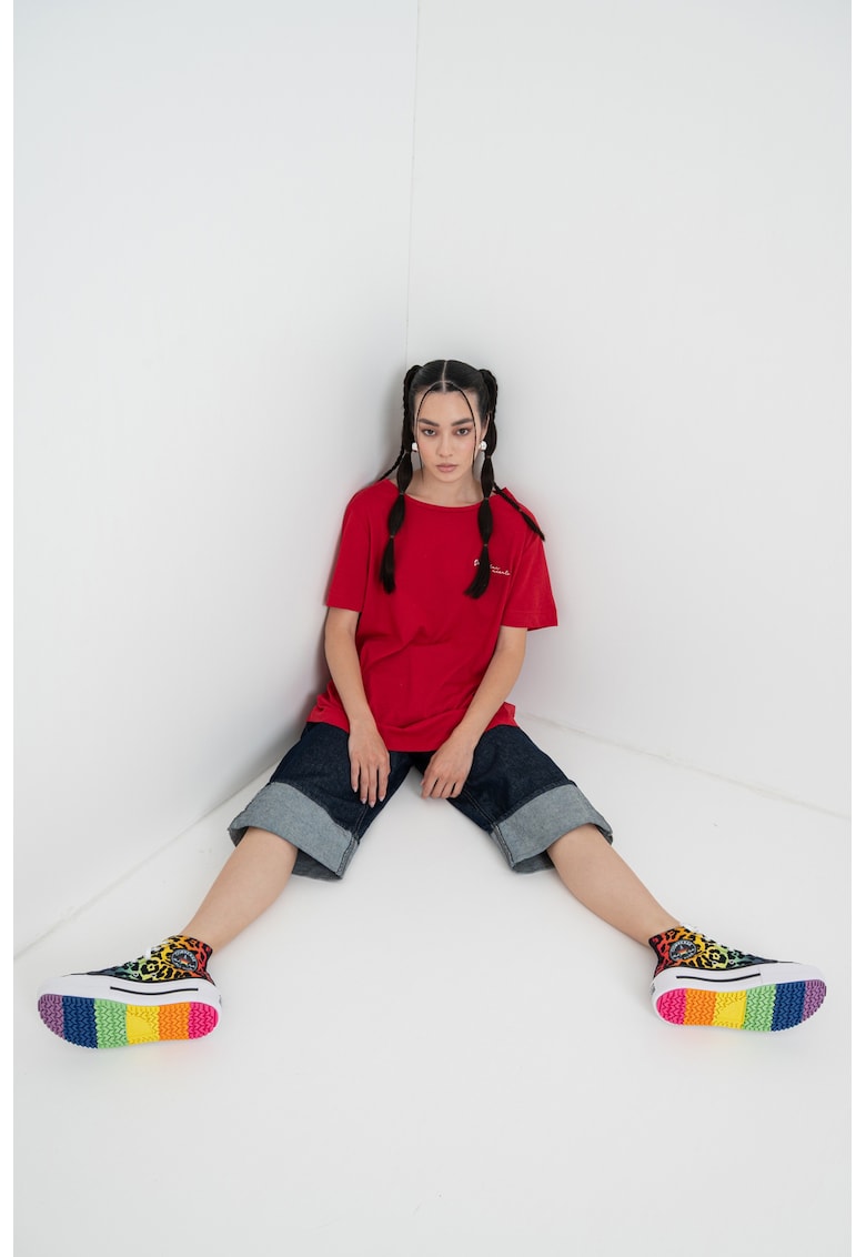 Tricou lejer cu broderie text