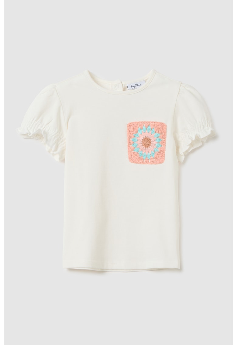 Tricou cu aplicatie crosetata