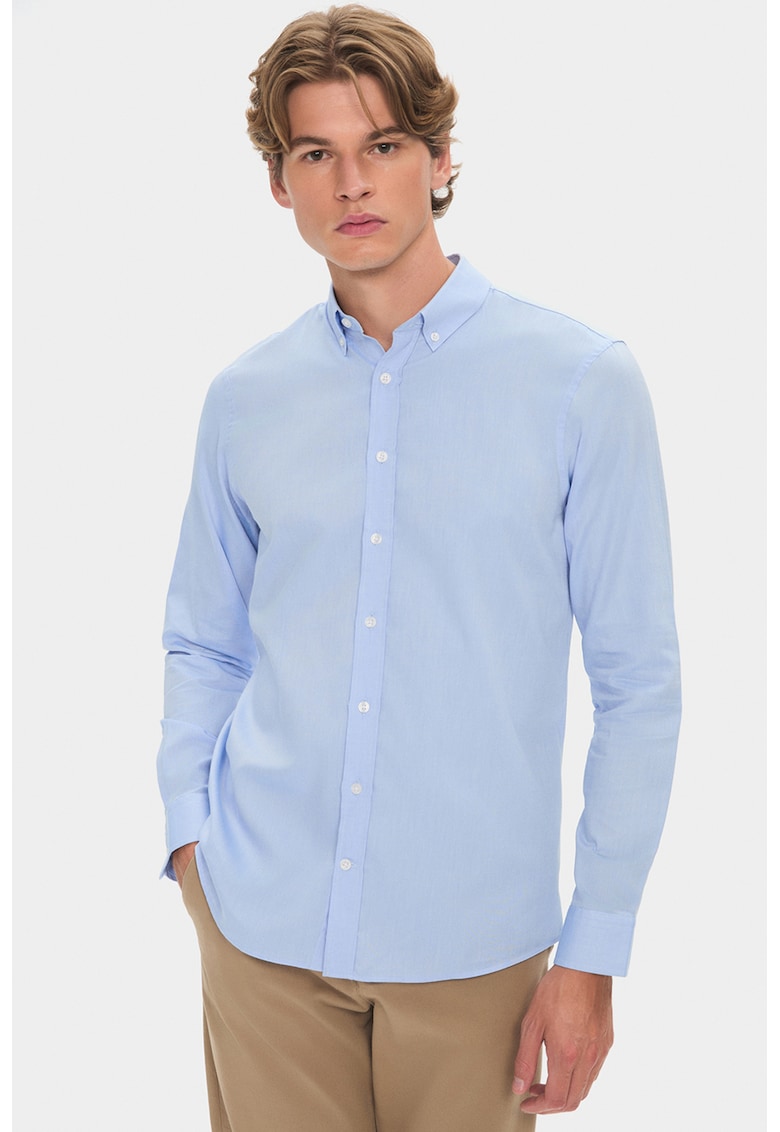 Camasa cu guler fixat cu nasturi