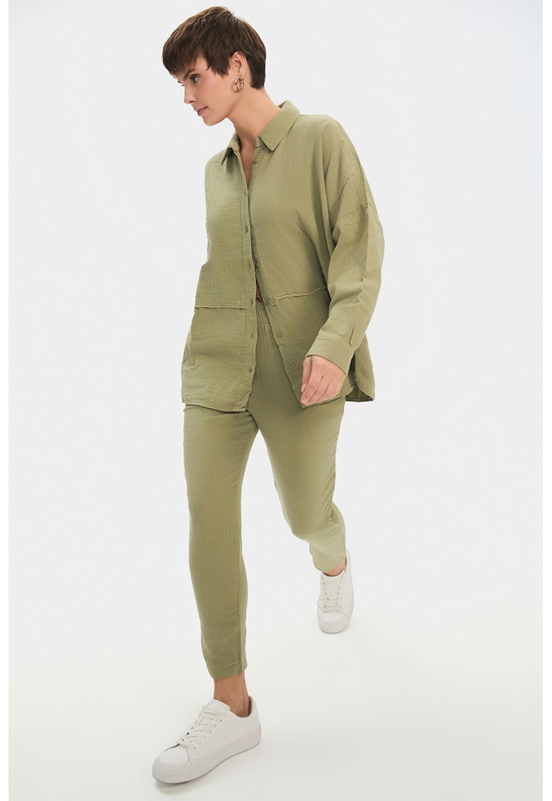 Set de camasa lejera de in si pantaloni