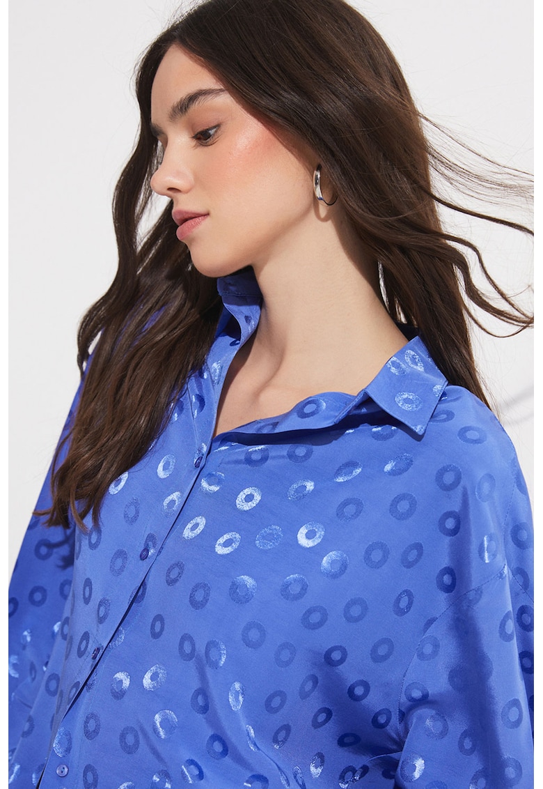 Camasa supradimensionata cu model si maneci lungi