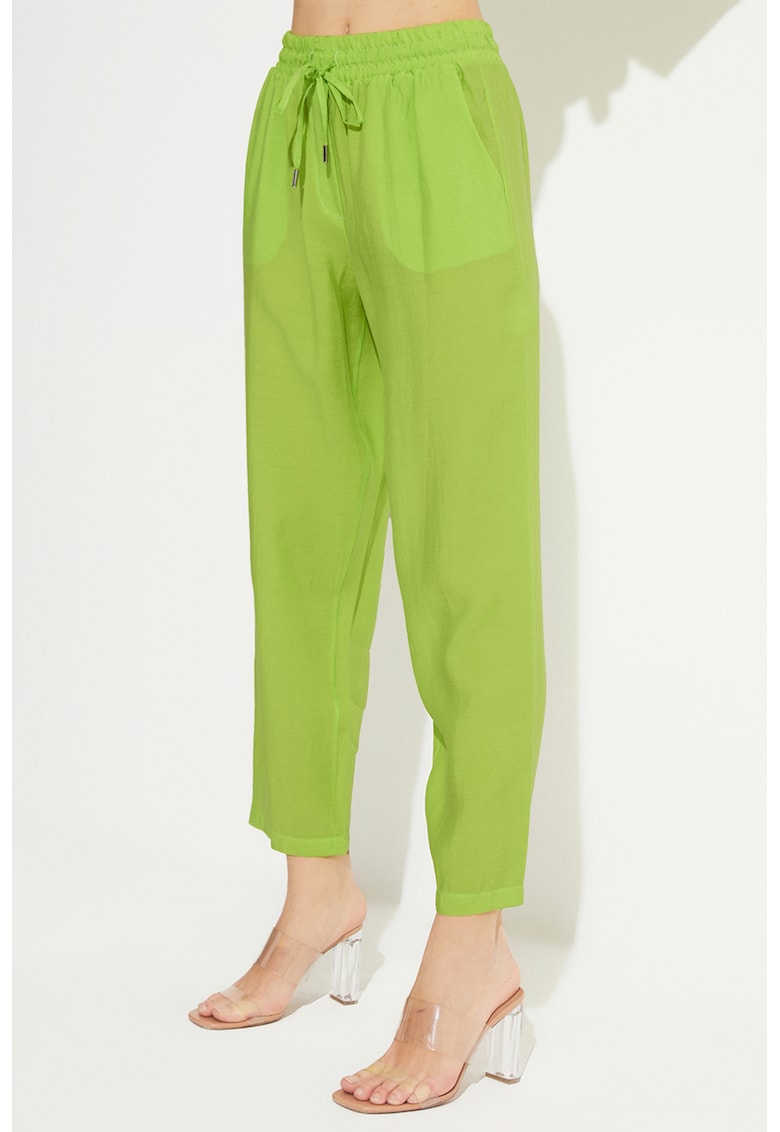 Pantaloni conici din amestec de modal - Verde lime