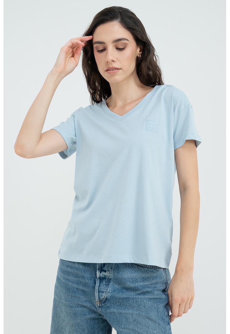 Tricou lejer cu decolteu in V si maneci cazute