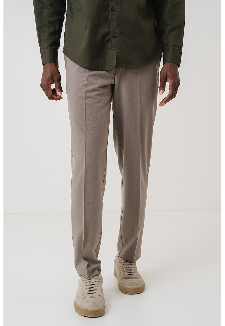 Pantaloni eleganti cu pensa Pantaloni eleganti cu pensa