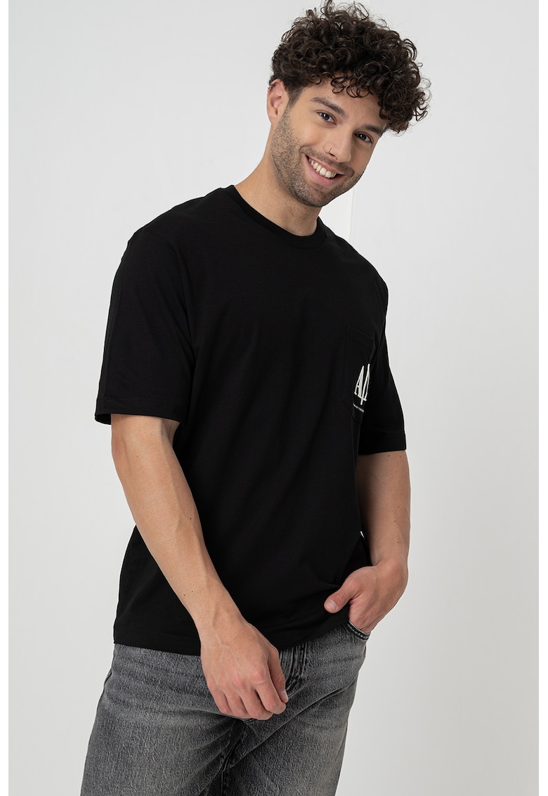 Tricou cu decolteu la baza gatului si buzunar pe piept - Alb/Negru