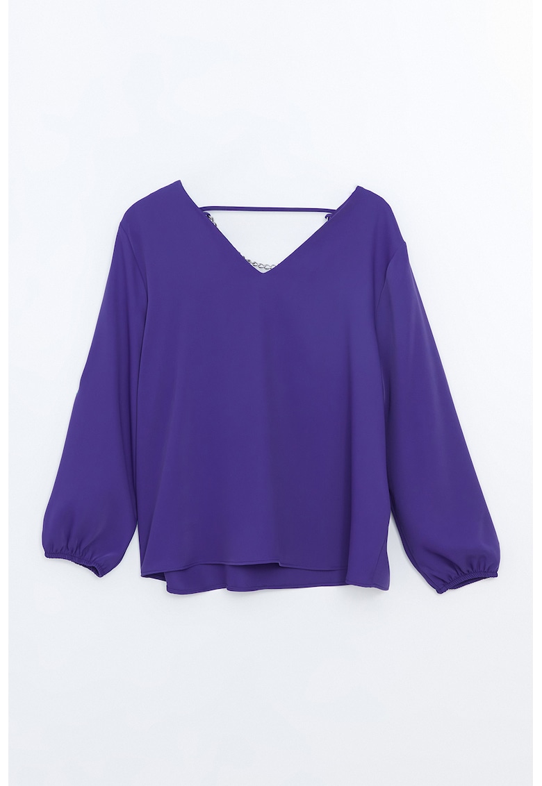 Bluza cu decolteu in V si detalii din lant