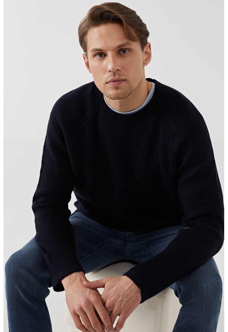 Pulover uni cu decolteu la baza gatului - Negru stins