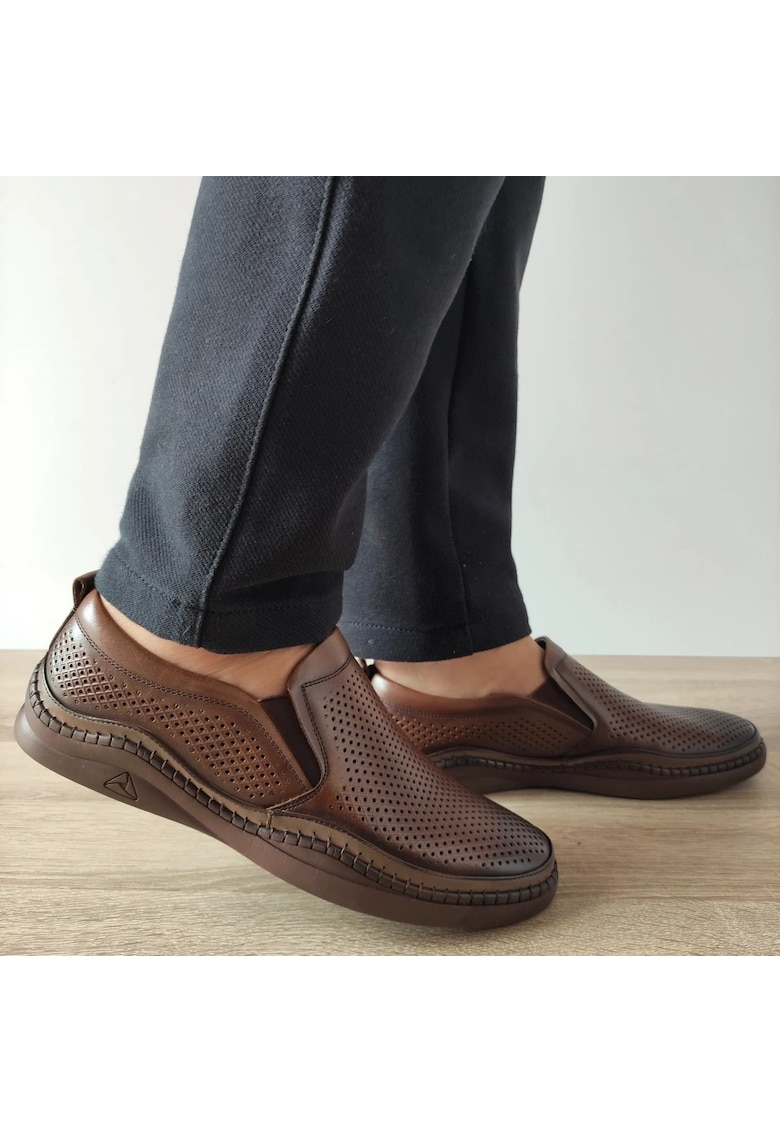 Pantofi Perforati Barbati 640003B 02-N Maro - Maro