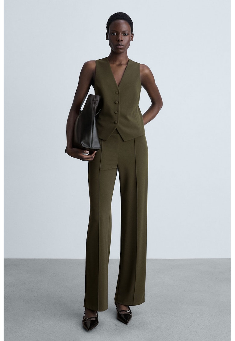 Vesta cu model uni si decolteu in V