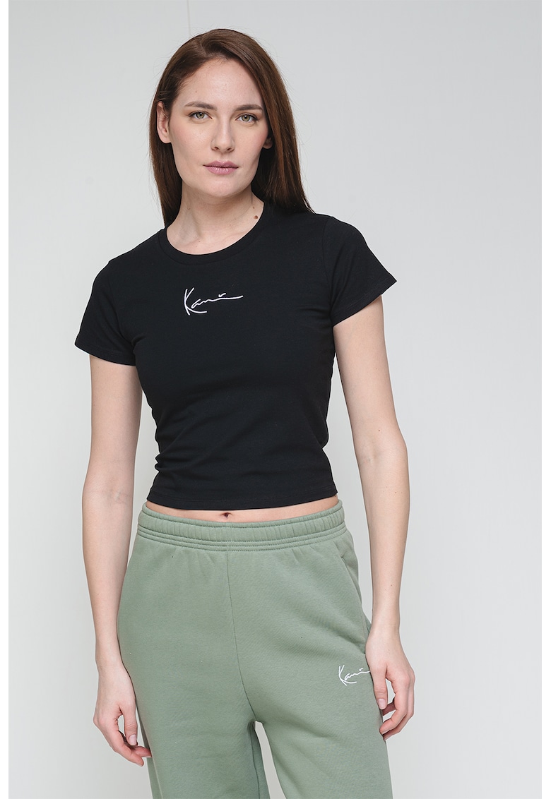 Tricou crop cu logo brodat Tricou crop cu logo brodat