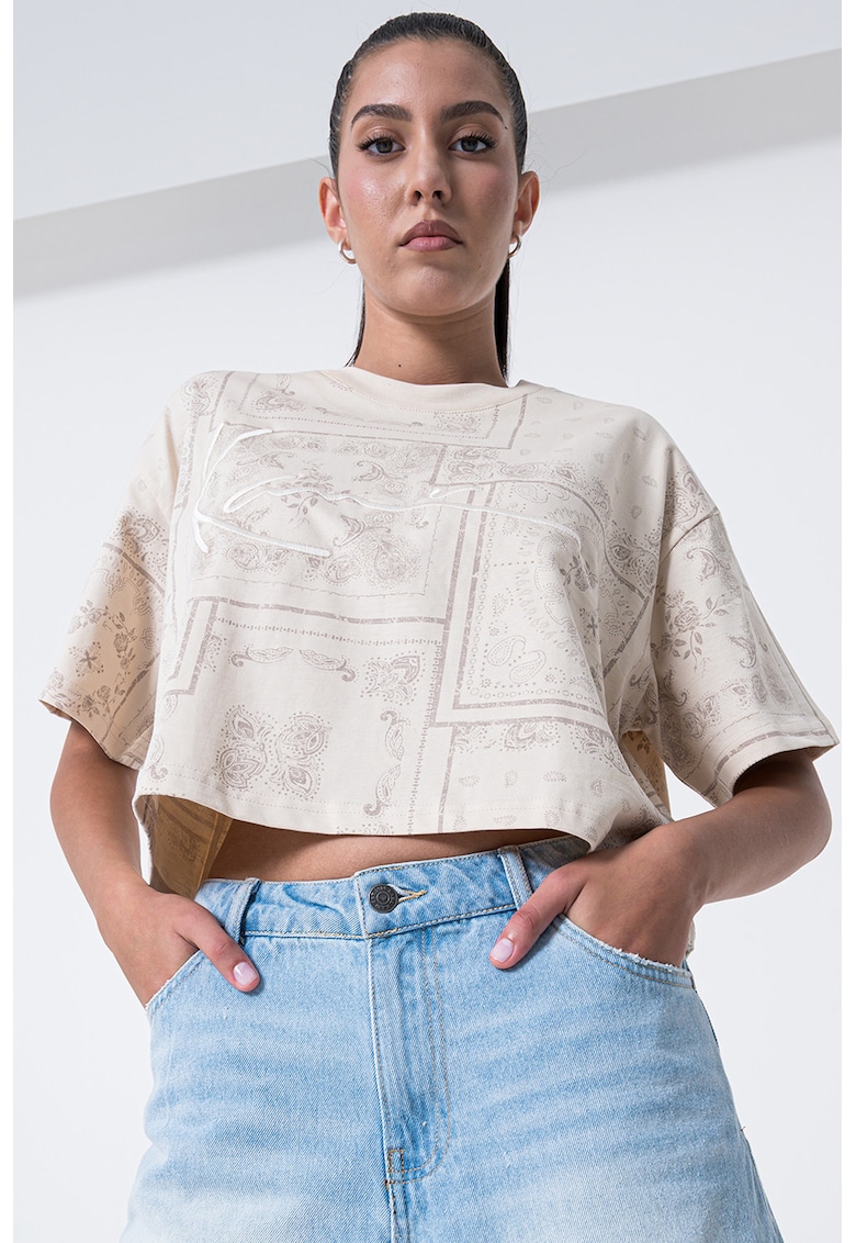 Tricou crop cu logo brodat Tricou crop cu logo brodat