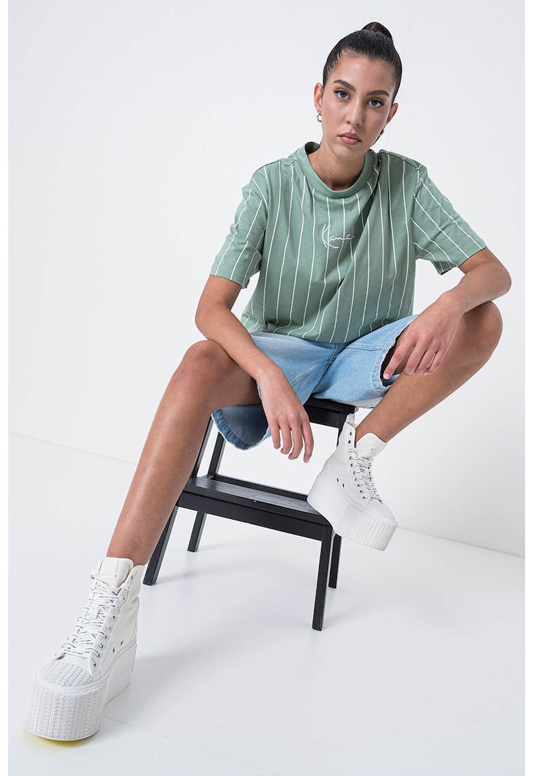 Tricou in dungi cu decolteu la baza gatului - Alb/Verde pal