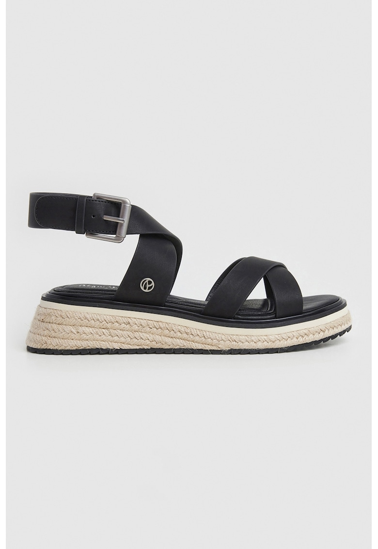 Sandale cu platforma si catarama Sandale cu platforma si catarama