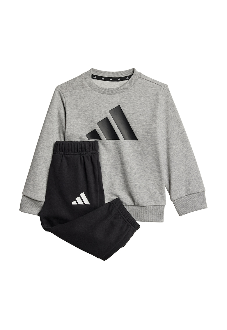 Trening cu logo contrastant