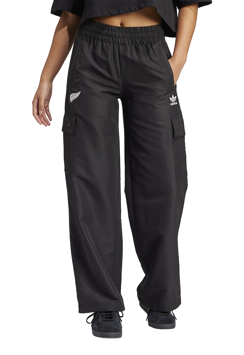 Pantaloni cu buzunare laterale pentru fotbal