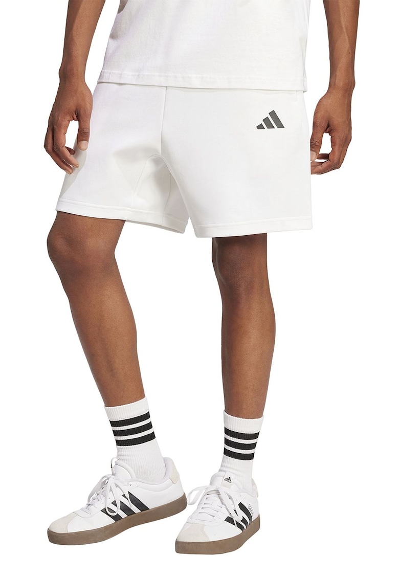 Bermude cu buzunare laterale