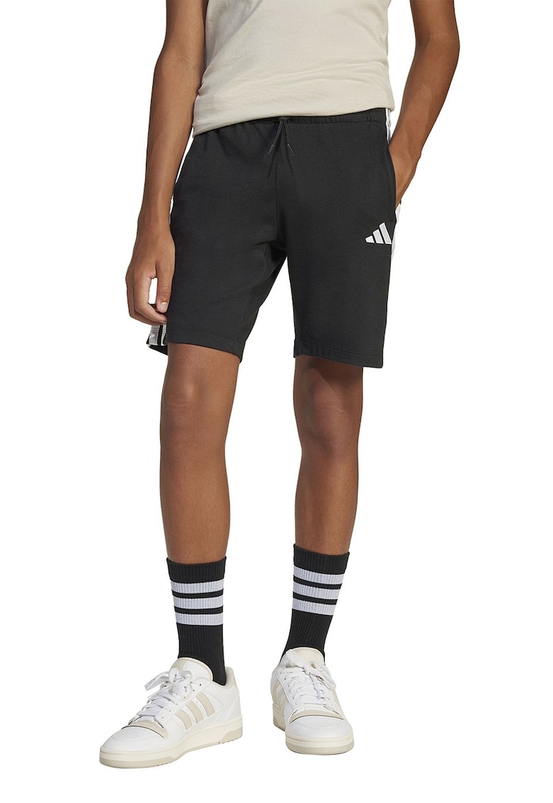 Pantaloni scurti cu snur si buzunare laterale