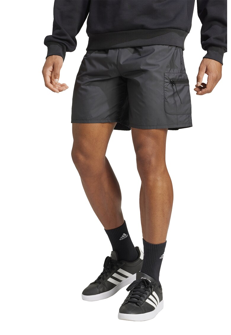 Pantaloni scurti cu snur de ajustare si buzunare - Negru