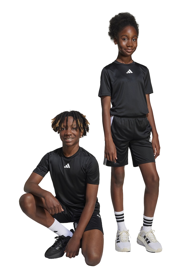 Set de tricou si pantaloni scurti