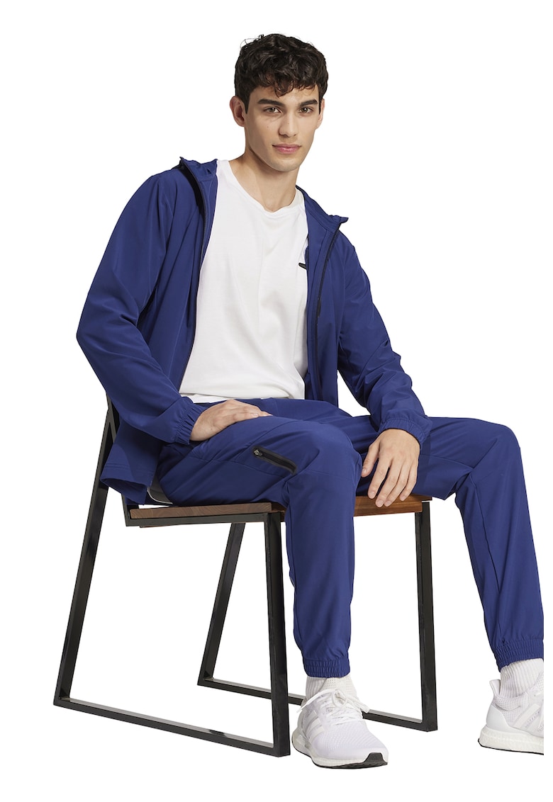 Pantaloni cu croiala conica si talie elastica