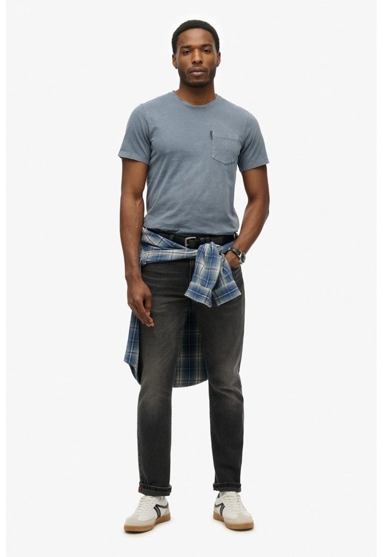 Tricou cu buzunar aplicat pe piept