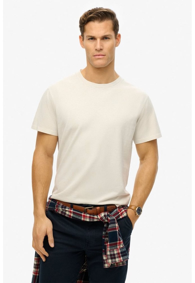 Tricou cu model uni si decolteu la baza gatului