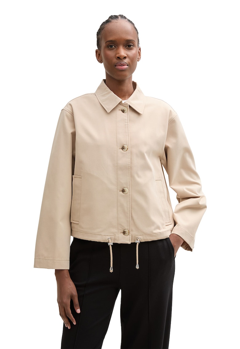 Jacheta cu maneci cazute