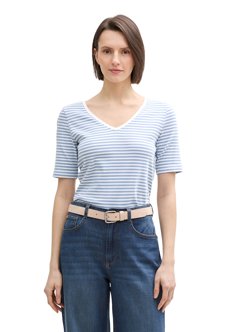 Tricou cu decolteu in V si model in dungi Tricou cu decolteu in V si model in dungi