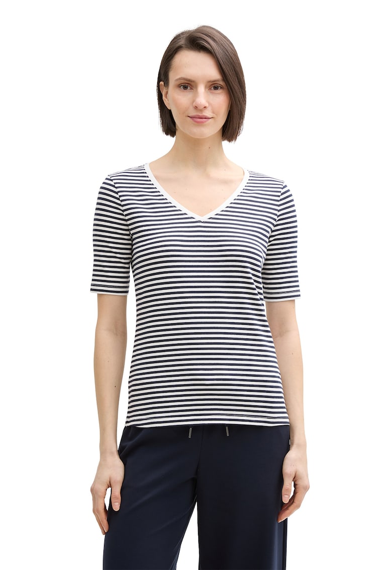 Tricou cu decolteu in V si model in dungi Tricou cu decolteu in V si model in dungi
