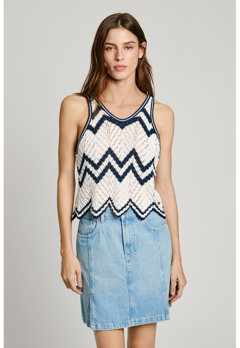 Top din tricot cu decolteu in V