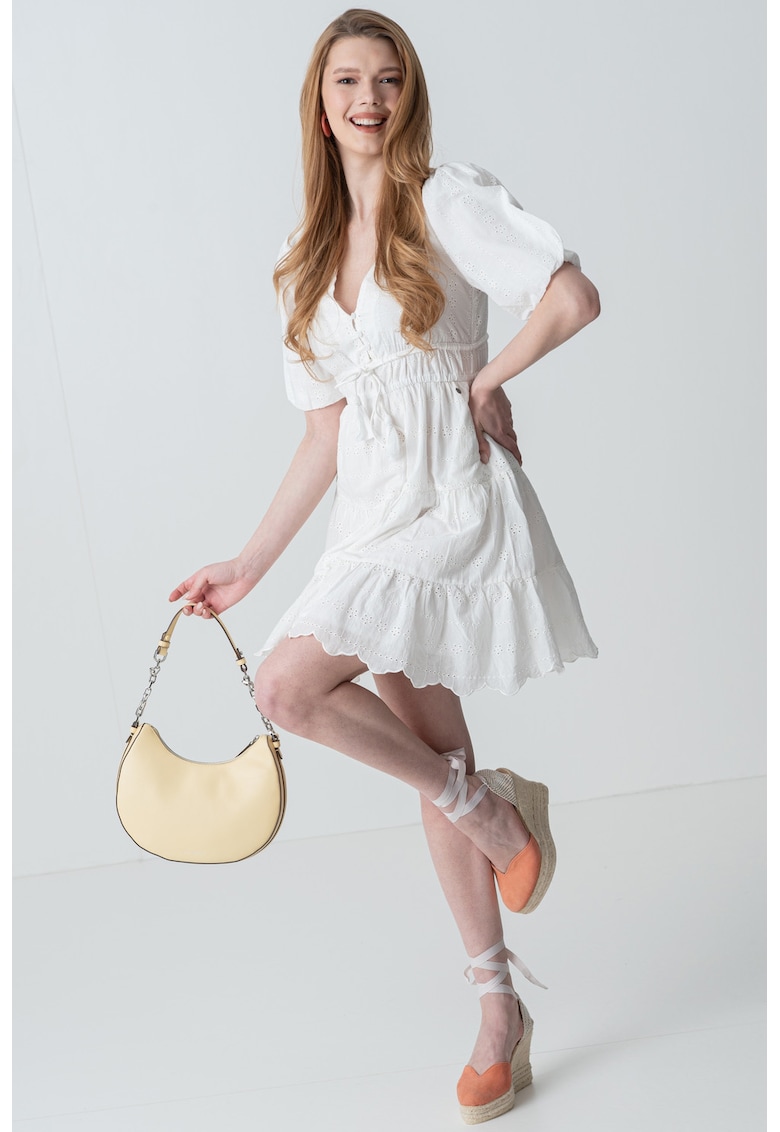 Rochie cu decolteu in V si maneci bufante