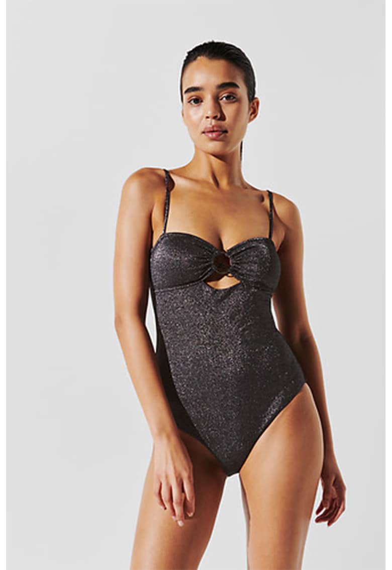 Costum de baie intreg cu aspect stralucitor