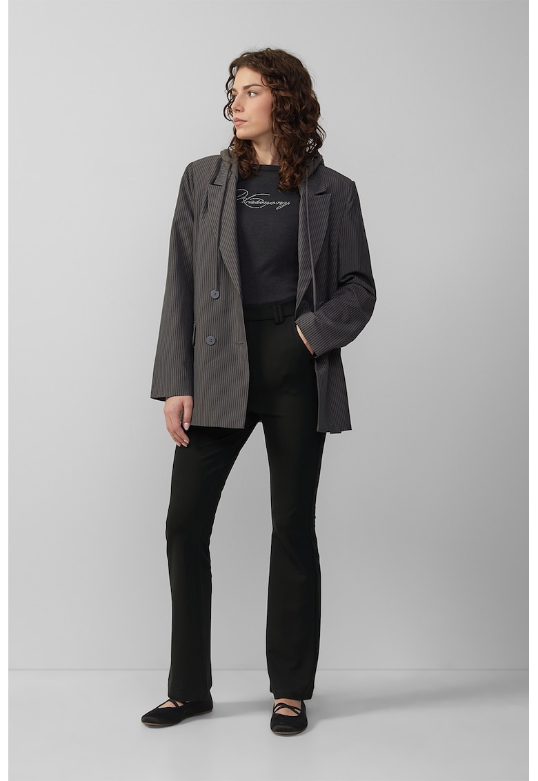 Pantaloni slim fit cu croiala bootcut