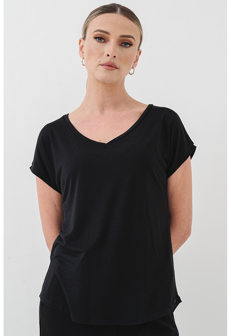 Tricou lejer cu decolteu in V - din amestec de modal