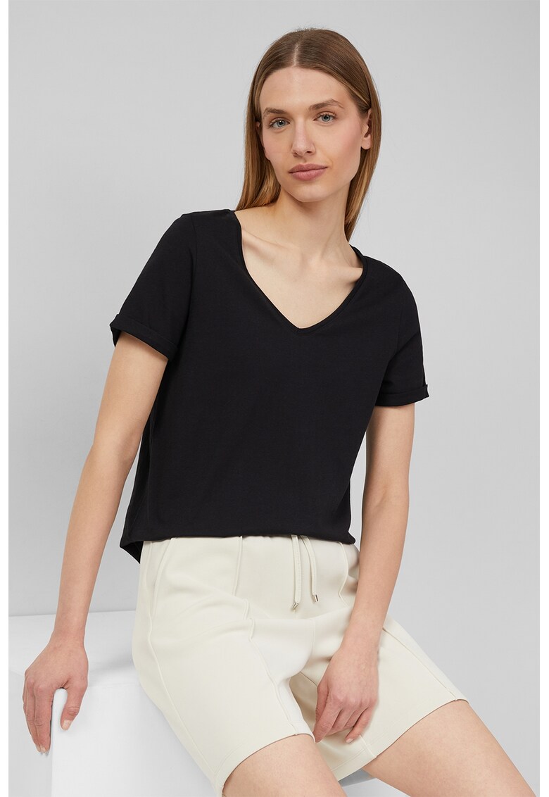Tricou lejer cu decolteu in V - Negru