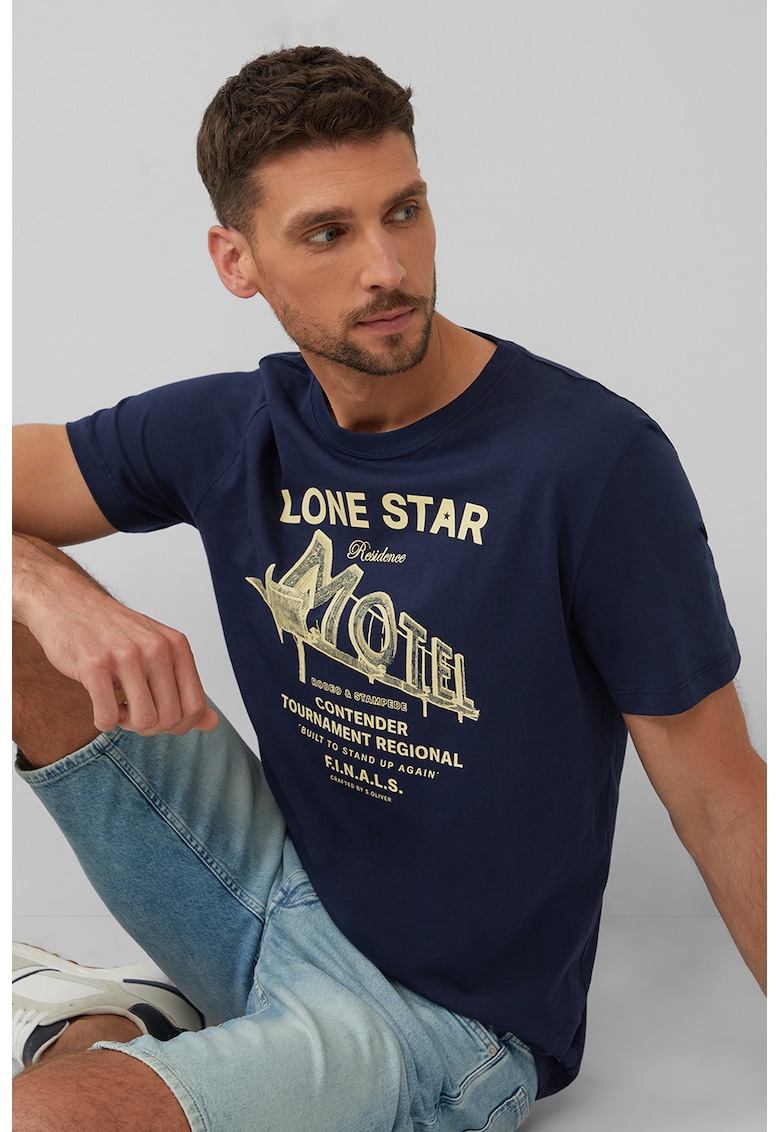 Tricou barbati cu decolteu la baza gatului - imprimeu text - Regular fit