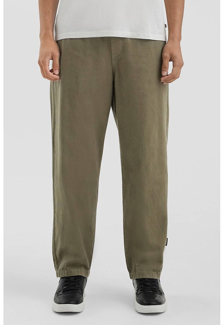 Pantaloni drepti cu buzunare