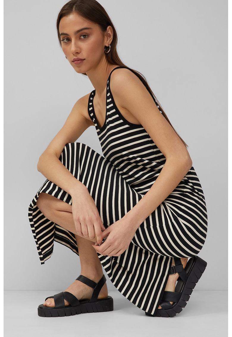 Rochie maxi cu model in dungi