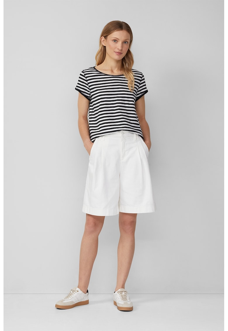 Pantaloni scurti cu croiala ampla