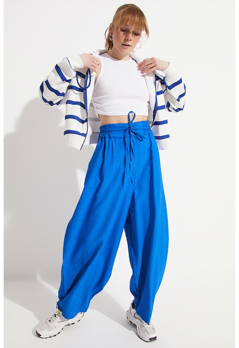 Pantaloni lejeri cu talie elastica