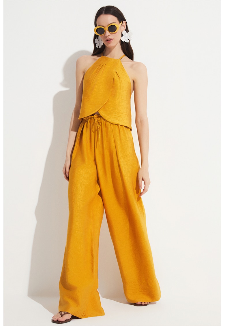 Set de top si pantaloni cu croiala ampla