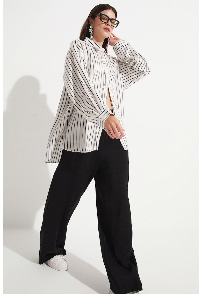 Pantaloni uni cu croiala ampla