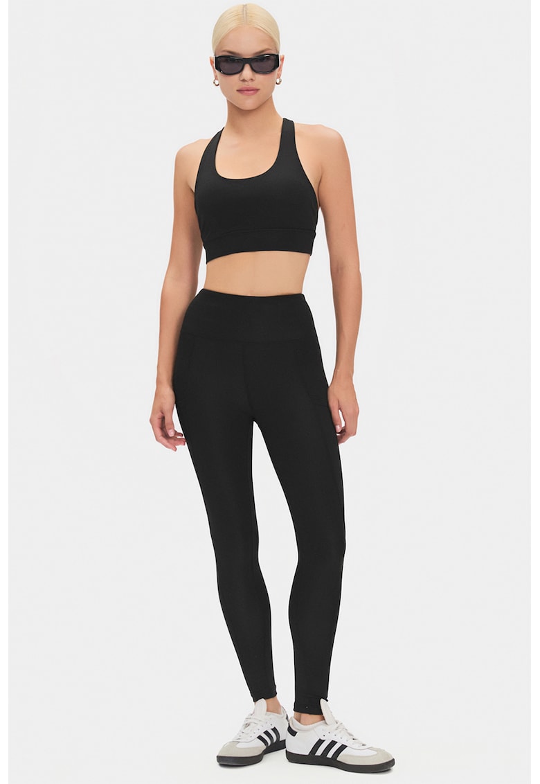 Bustiera cu bretele incrucisate